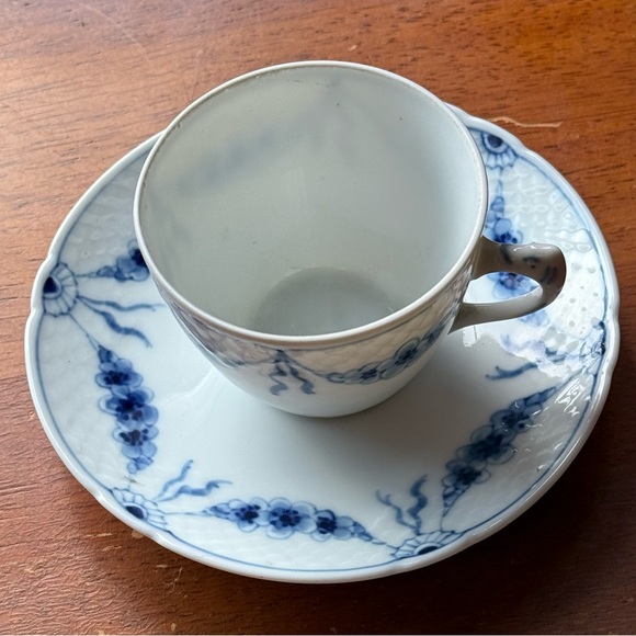 Vintage Bing & Grondahl Empire Demitasse Teacup & Saucer Denmark #108 - Picture 3 of 12